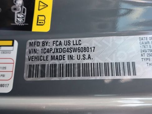 Used 2025 Jeep Wrangler Unlimited Sport AWD/4WD image 24