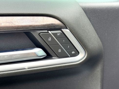 Used 2025 Chevrolet Silverado 1500 LTZ image 16