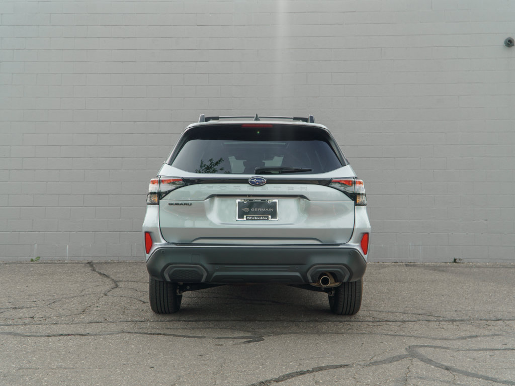Used 2025 Subaru Forester Limited w/ Popular Package #2 AWD/4WD image 6