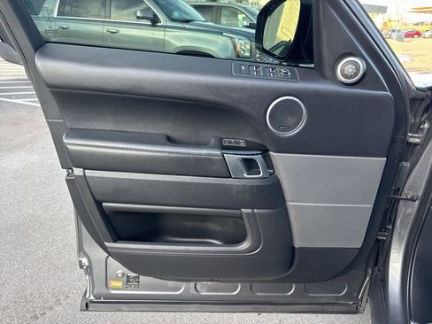 Used 2016 Land Rover Range Rover Sport HSE image 11