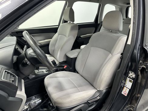 Used 2017 Subaru Forester 2.5i w/ Alloy Wheel Package image 14