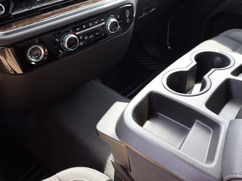 Used 2023 GMC Sierra 1500 Elevation image 24