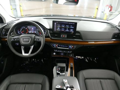 Used 2023 Audi Q5 2.0T Premium w/ Convenience Package AWD/4WD image 25