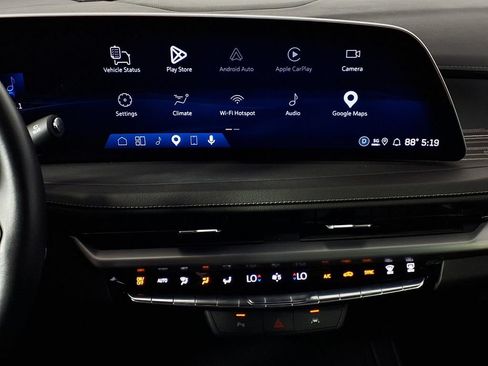 Used 2025 Cadillac XT4 Premium Luxury FWD image 24