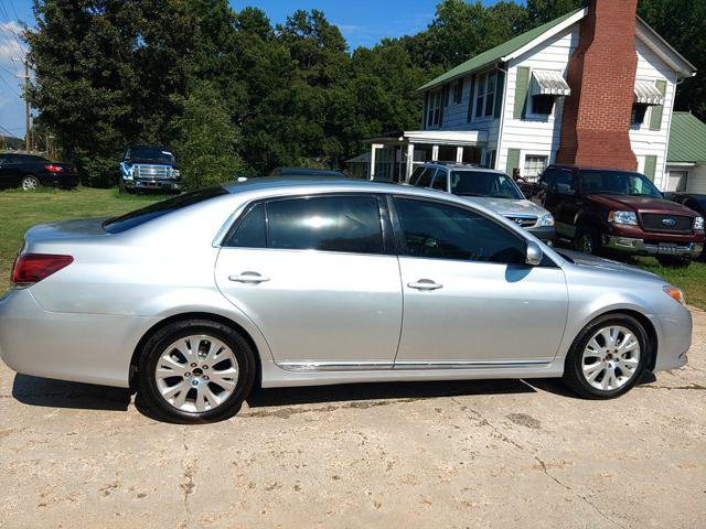 Used 2011 Toyota Avalon FWD image 5