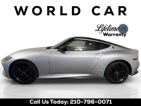 Used 2025 Nissan Z Performance w/ Floor Mat Package RWD image 7