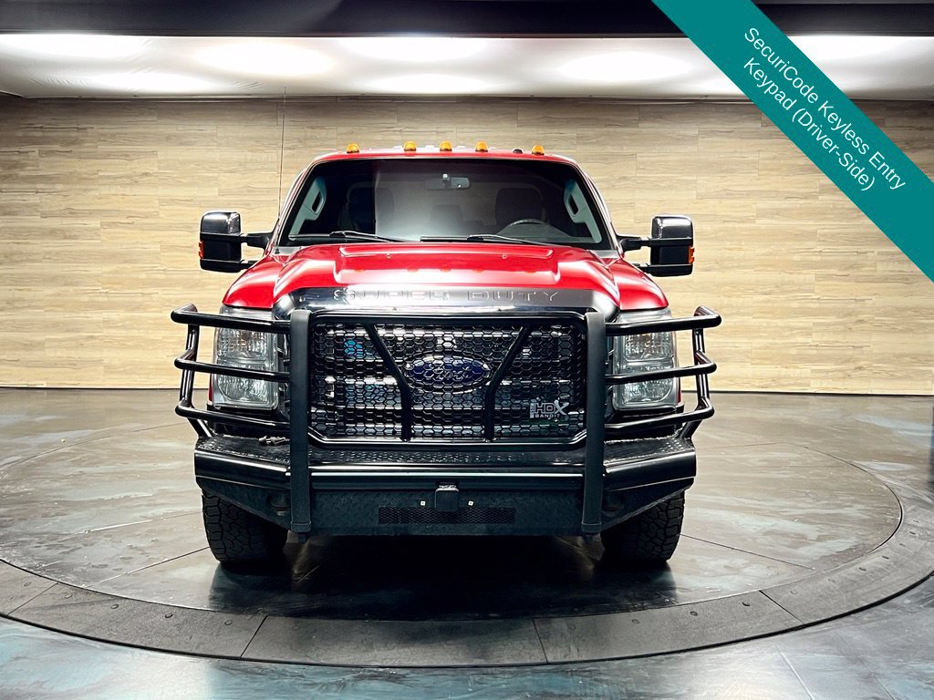 Used 2015 Ford F250 XLT w/ XLT Premium Package AWD/4WD image 9