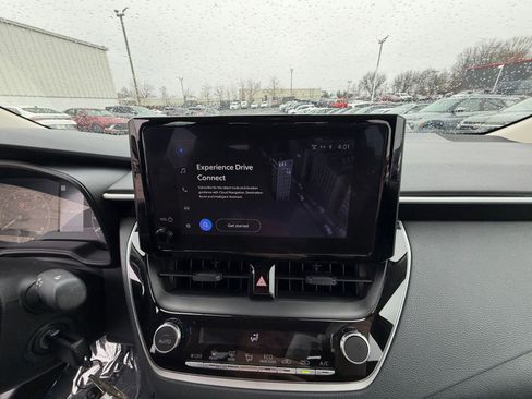 Used 2025 Toyota Corolla LE image 20