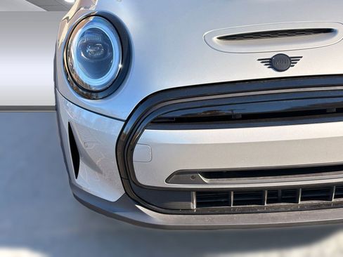Certified 2024 MINI Cooper SE image 11