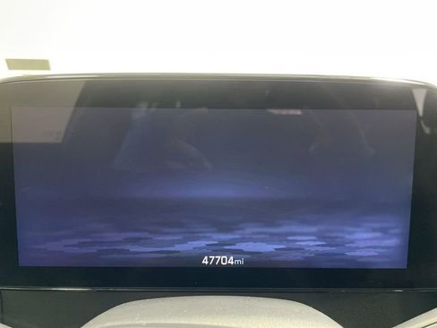 Used 2025 Chevrolet Traverse LT AWD/4WD image 15