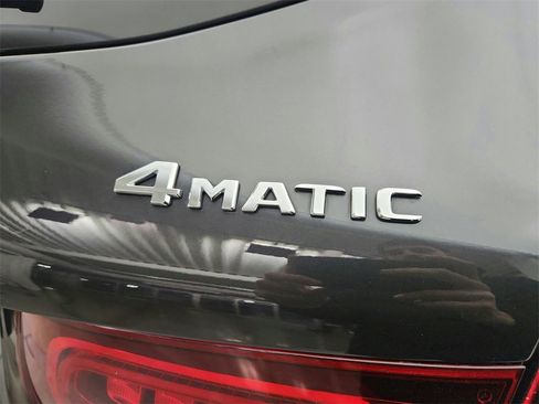 Used 2021 Mercedes-Benz GLC 300 4MATIC image 30