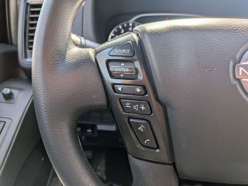 Used 2023 Nissan Frontier SV w/ Midnight Edition Package image 19