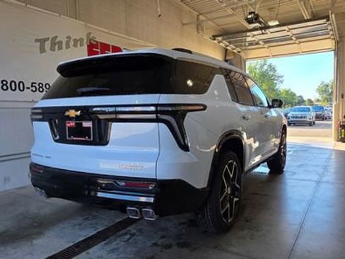 New 2026 Chevrolet Traverse High Country w/ LPO, Floor Liner Package image 5