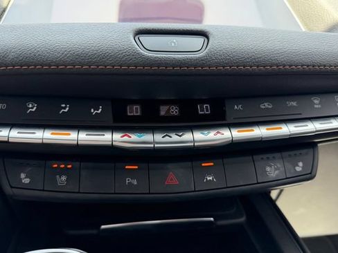 Used 2023 Cadillac XT4 Sport FWD image 14