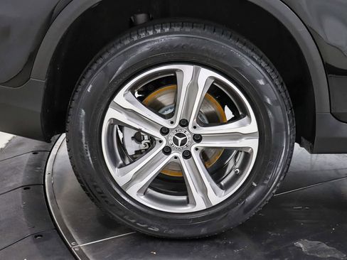 Used 2021 Mercedes-Benz GLC 300 4MATIC image 10