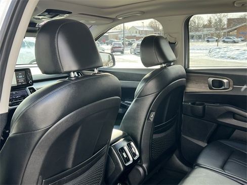 Used 2022 Kia Sorento S w/ Panoramic Sunroof Package image 36