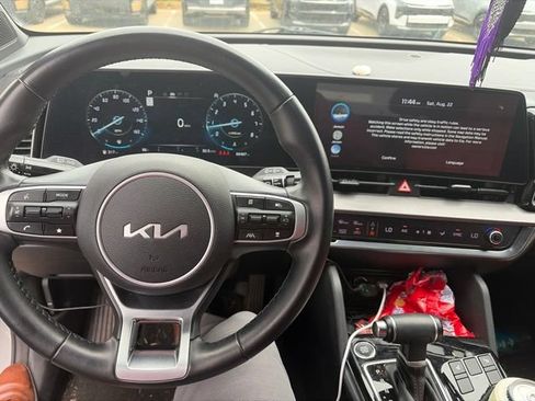 Used 2024 Kia Sportage SX FWD image 9
