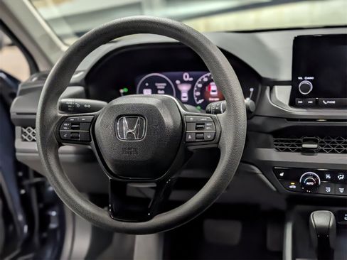 Certified 2025 Honda Accord SE image 17