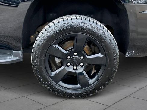 Used 2019 Chevrolet Tahoe LT w/ Luxury Package image 11