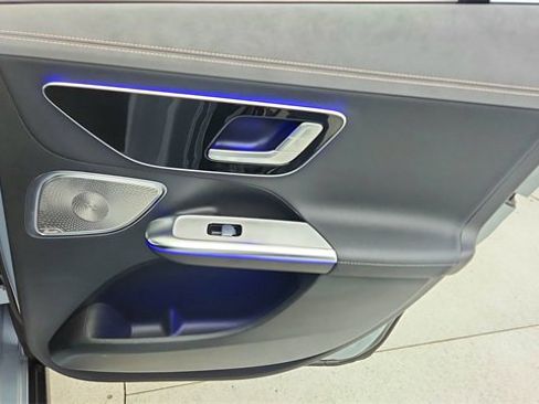 Used 2023 Mercedes-Benz EQE 500 4MATIC Sedan w/ Digital Light Package image 27