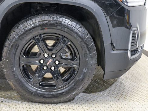 Used 2023 GMC Acadia AT4 image 13