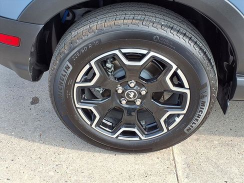 Used 2025 Ford Bronco Sport Outer Banks image 9