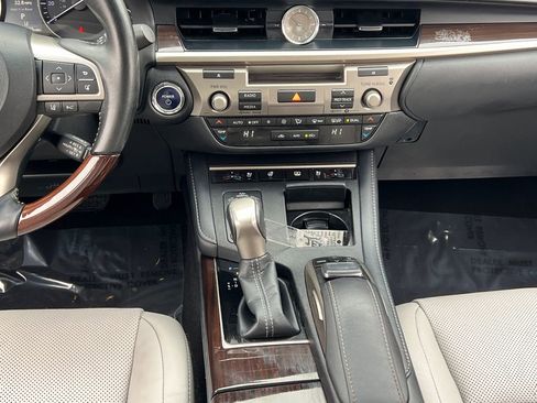 Used 2018 Lexus ES 300h 300h image 12