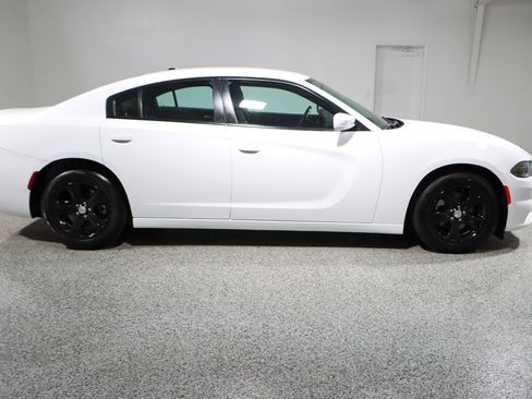 Used 2022 Dodge Charger SXT image 6