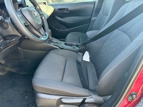 Used 2023 Toyota Corolla LE FWD image 5