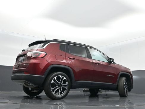 Certified 2022 Jeep Compass Limited image 36