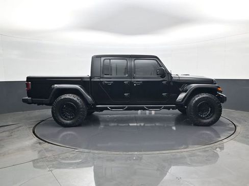 Used 2021 Jeep Gladiator Willys image 4