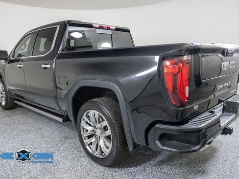 Used 2025 GMC Sierra 1500 Denali w/ Denali Reserve Package AWD/4WD image 5