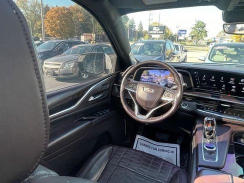 Used 2022 Cadillac Escalade ESV Sport Platinum w/ LPO, ONYX Package image 30