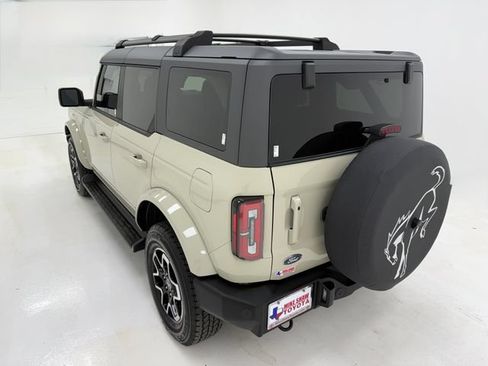 Used 2025 Ford Bronco Outer Banks AWD/4WD image 38