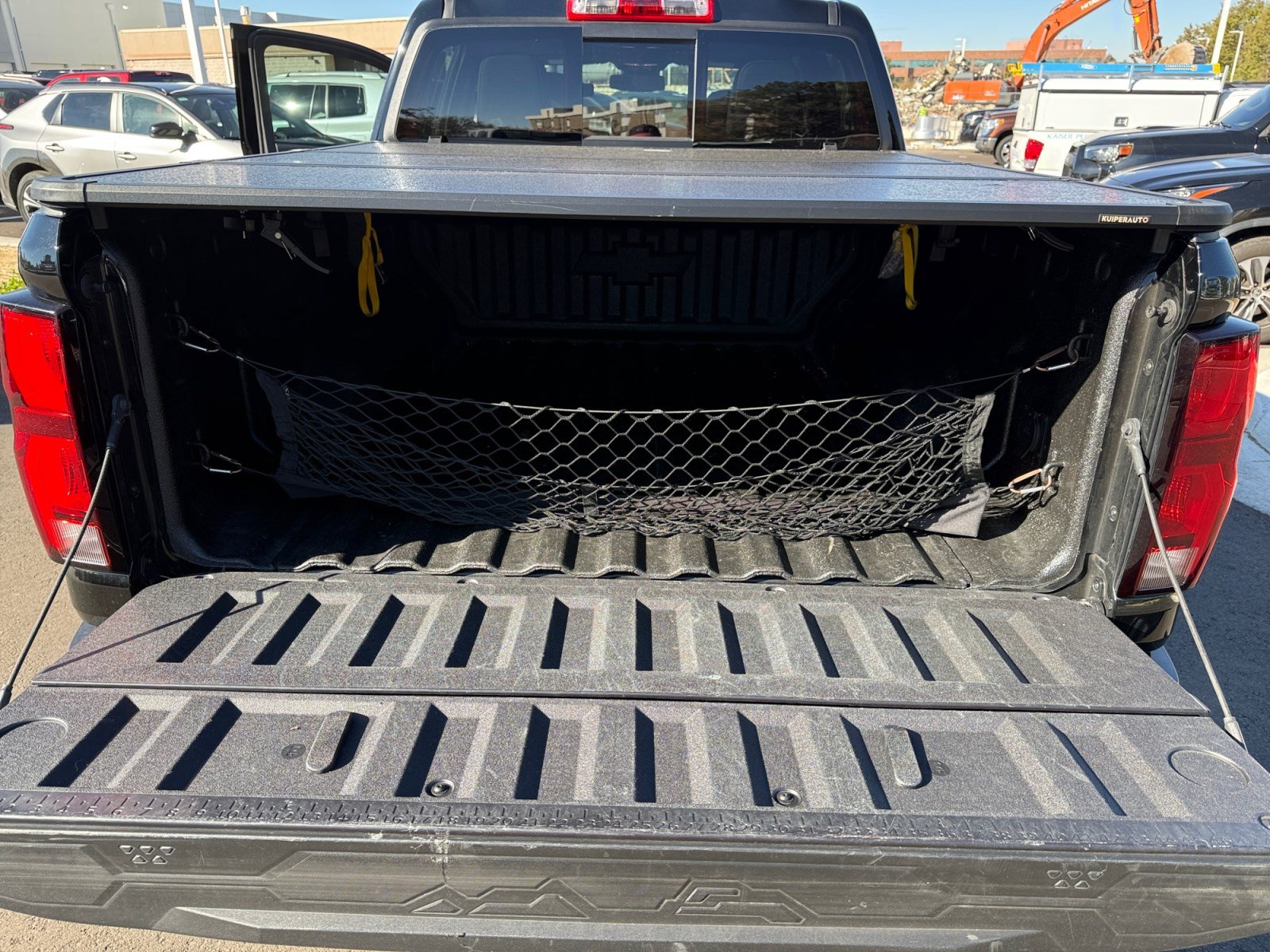 Used 2025 Chevrolet Colorado ZR2 w/ Technology Package AWD/4WD image 32