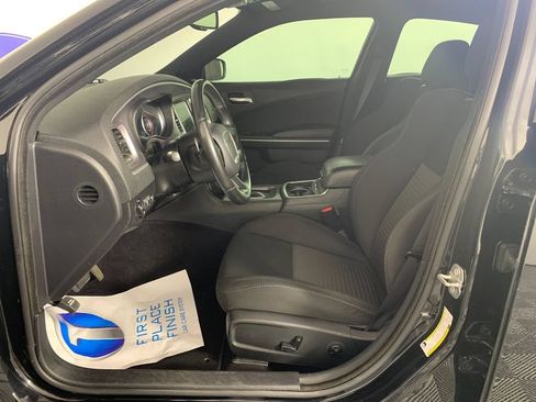 Used 2019 Dodge Charger R/T RWD image 15