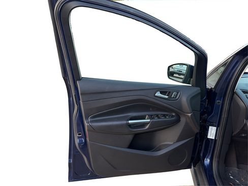 Used 2016 Ford C-MAX SE image 19