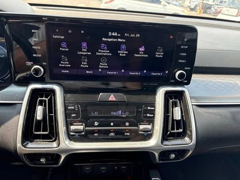 Certified 2021 Kia Sorento SX FWD image 16