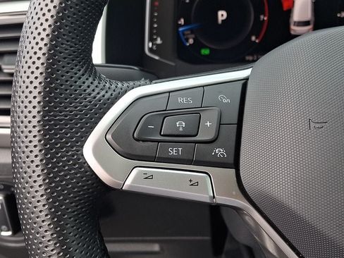 Certified 2023 Volkswagen Atlas SEL R-Line AWD/4WD image 21