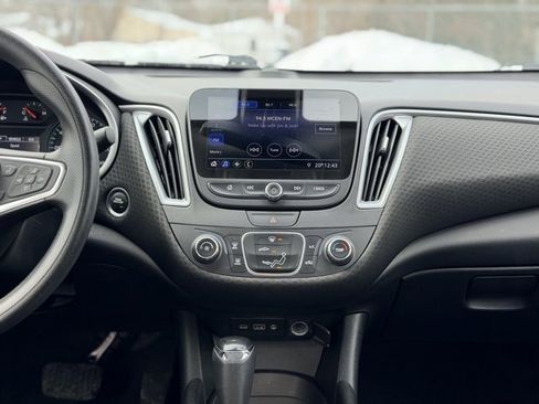 Used 2019 Chevrolet Malibu LS image 23