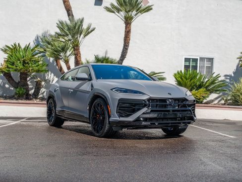 New 2026 Lamborghini Urus SE image 38