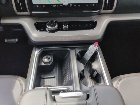 New 2025 Ford Expedition Max Active image 19