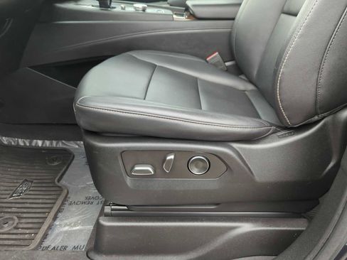 Used 2022 Cadillac Escalade Luxury AWD/4WD image 14