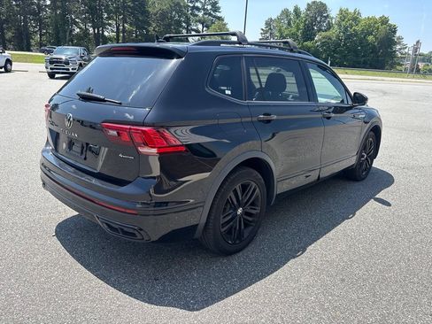 Used 2022 Volkswagen Tiguan SE R-Line AWD/4WD image 9