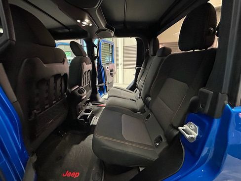 Used 2021 Jeep Gladiator Mojave AWD/4WD image 50