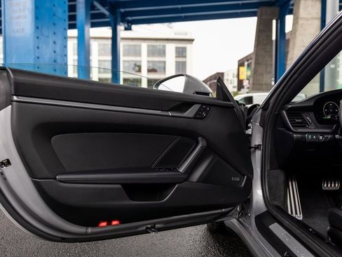 Used 2025 Porsche 911 Carrera image 26