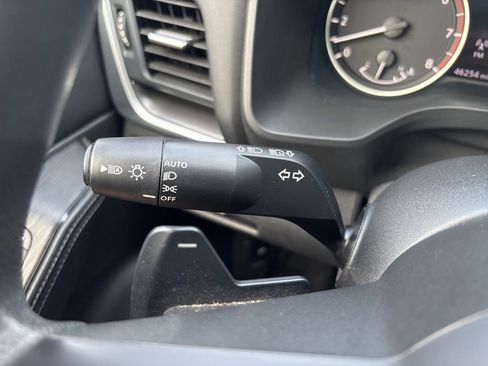 Used 2024 Nissan Rogue SV image 18