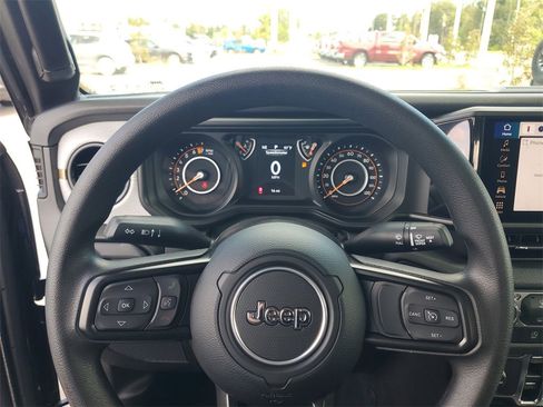 New 2025 Jeep Gladiator Sport image 13