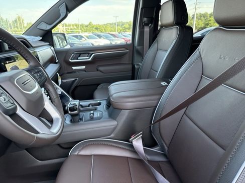 New 2026 GMC Sierra 1500 Denali w/ Denali Reserve Package image 4