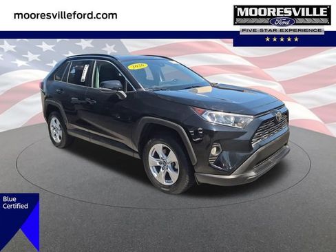 Used 2020 Toyota RAV4 XLE w/ Convenience Package FWD image 1